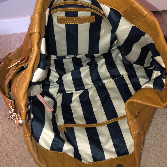 OBO- Juicy Couture extra large shoulder bag - Picture 4 of 5